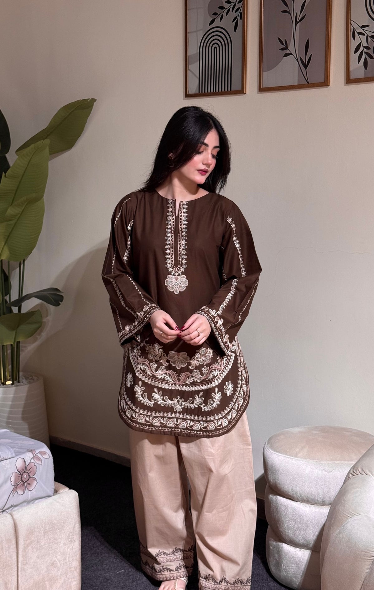 Noor-e-Mehfil Royal Embroidered Kurta Pant Suit Set