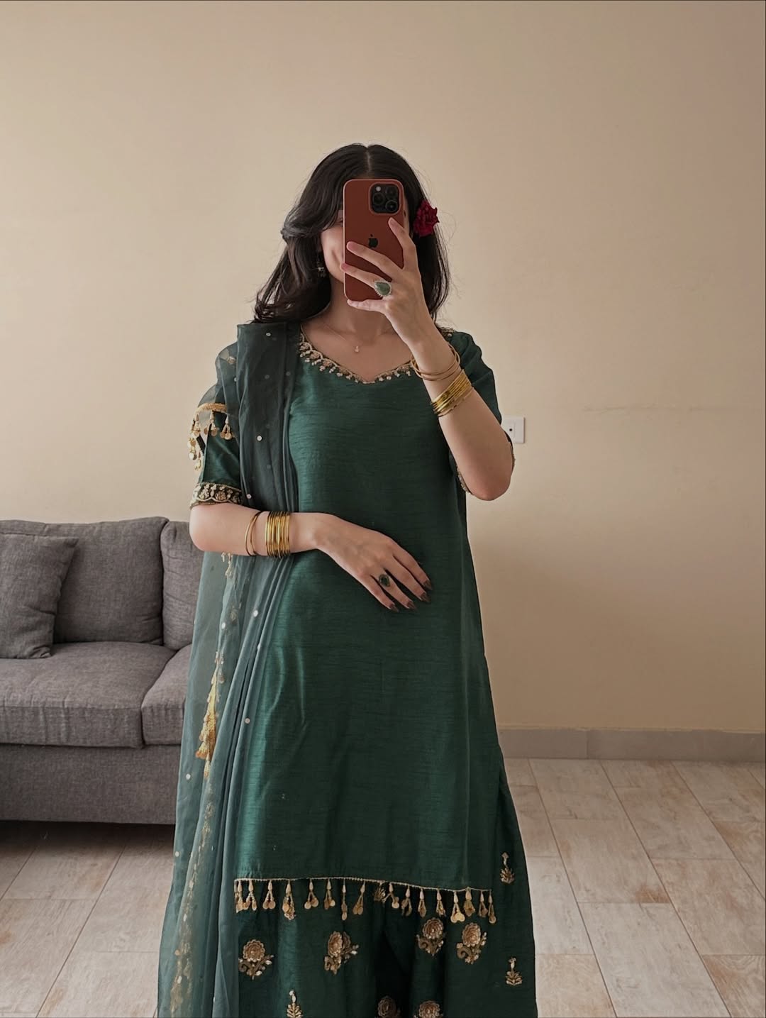 A touch of gold shade of green and endless timeless elegance
