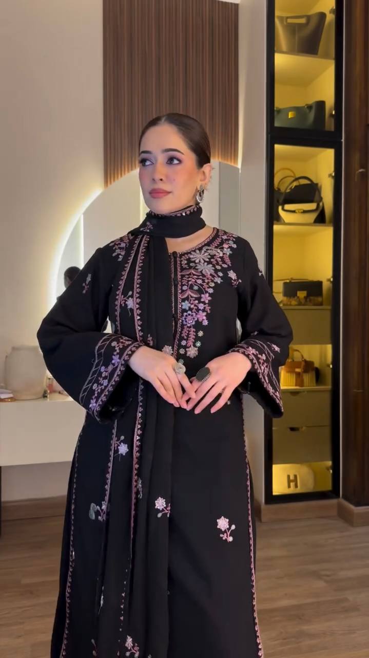 Midnight Black Floral Embroidered Kurta